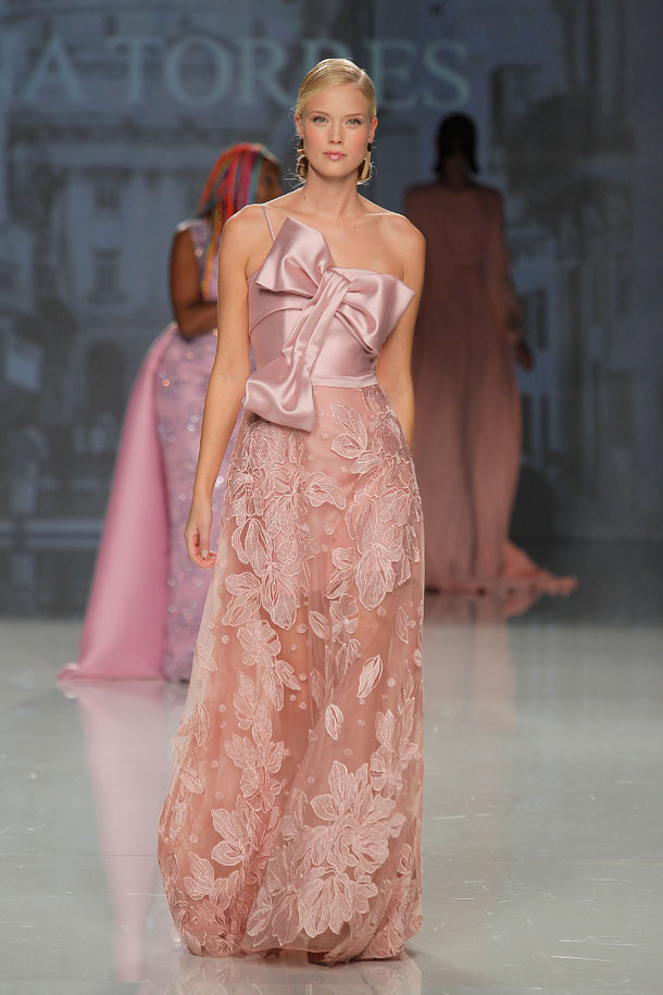 ilovebrides.pt Ana Torres 2018 Barcelona Bridal Fashion Week 2017